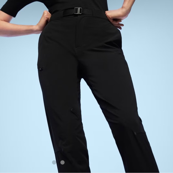 On • WOMEN - APPAREL - Trek Pants - Picture 3 of 6